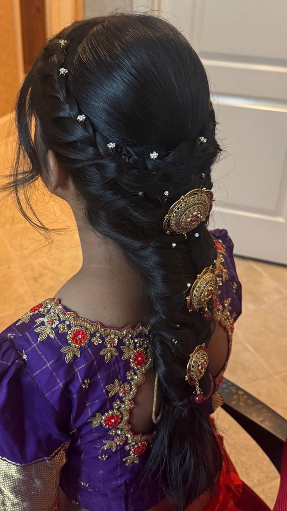 Bridal hairstyling detail